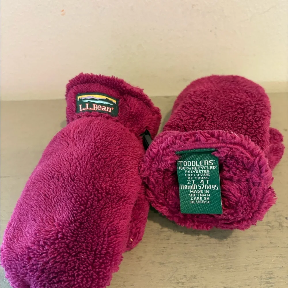 L.L. Bean Toddler Fleece Mittens in Rich Burgundy